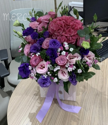 **Rosy** Fuchsia Hydrangea & Rose Flower Box<br>玫瑰花及繡球花花盒-桃紅色