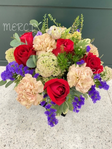 **FB06** Red Rose & Vintage Carnation Small Flower Box - Pink<br>玫瑰花及康乃馨花盒