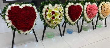 **SFWHeartR03** Rose Heart Shape Wreath<br>玫瑰花心形花牌
