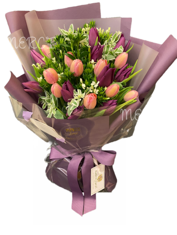 **KBQ0162** Pink and Purple Tulip Long Bouquet<br>粉紅色及紫色鬱金香長形花束