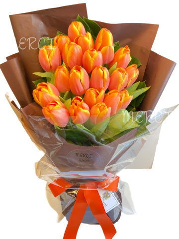 **KBQ0176** Orange Tulip Long Bouquet<br>橙色鬱金香長形花束